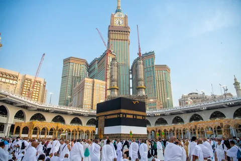 December Umrah Packages 2025 — Safa Travel